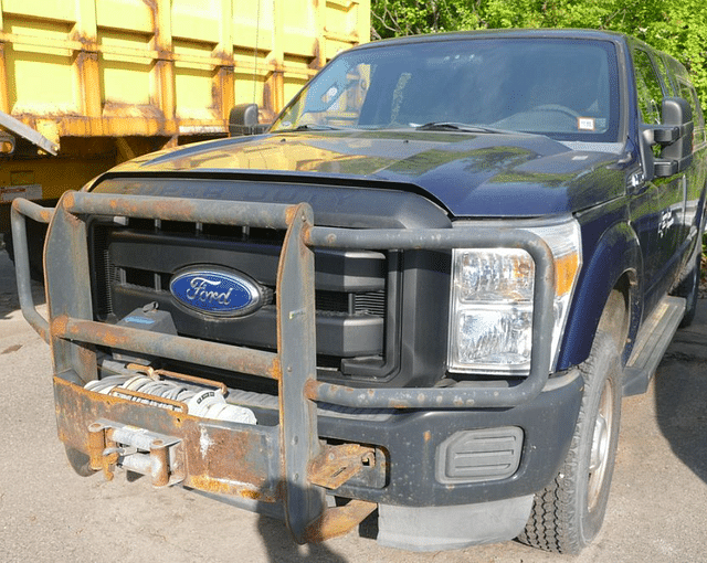 Image of Ford F-250 equipment image 4