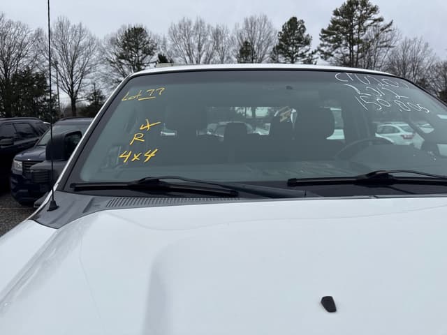 Image of Ford F-250 equipment image 1