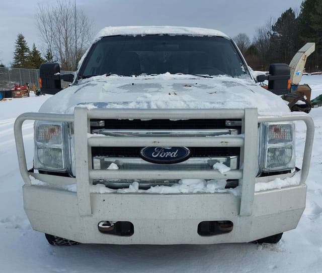 Image of Ford F-250 equipment image 3