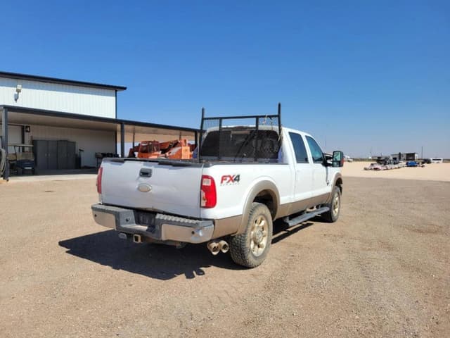 Image of Ford F-250 equipment image 4