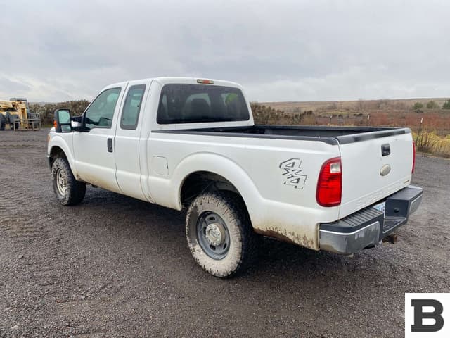 Image of Ford F-250 equipment image 2
