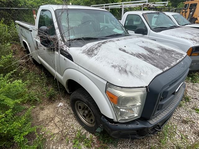 Image of Ford F-250 equipment image 3