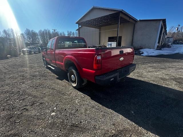 Image of Ford F-250 equipment image 4