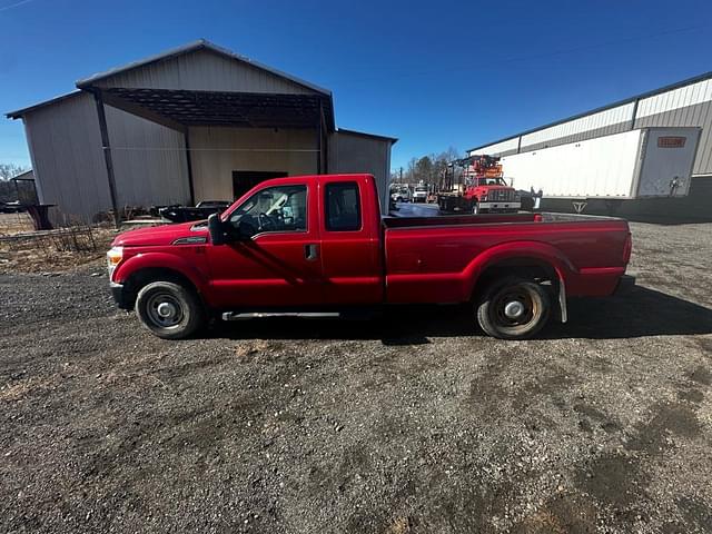 Image of Ford F-250 equipment image 2