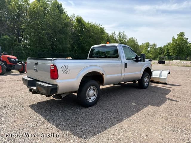 Image of Ford F-250 equipment image 4