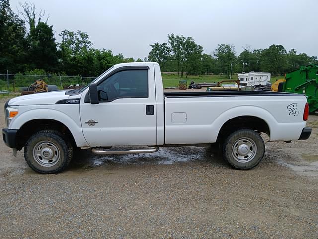 Image of Ford F-250 equipment image 2