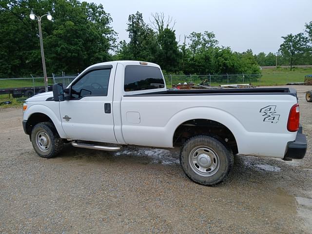 Image of Ford F-250 equipment image 3