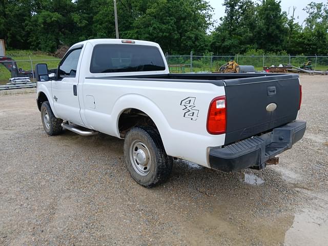Image of Ford F-250 equipment image 4