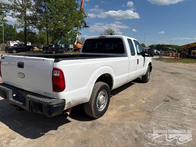 Image of Ford F-250 equipment image 4