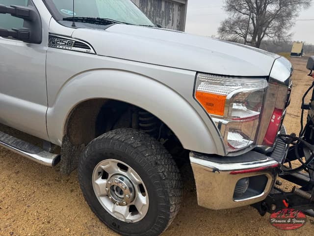 Image of Ford F-250 equipment image 4