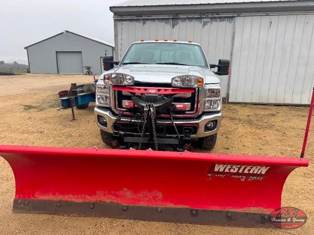 Image of Ford F-250 equipment image 2