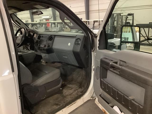 Thumbnail image Ford F-250 12