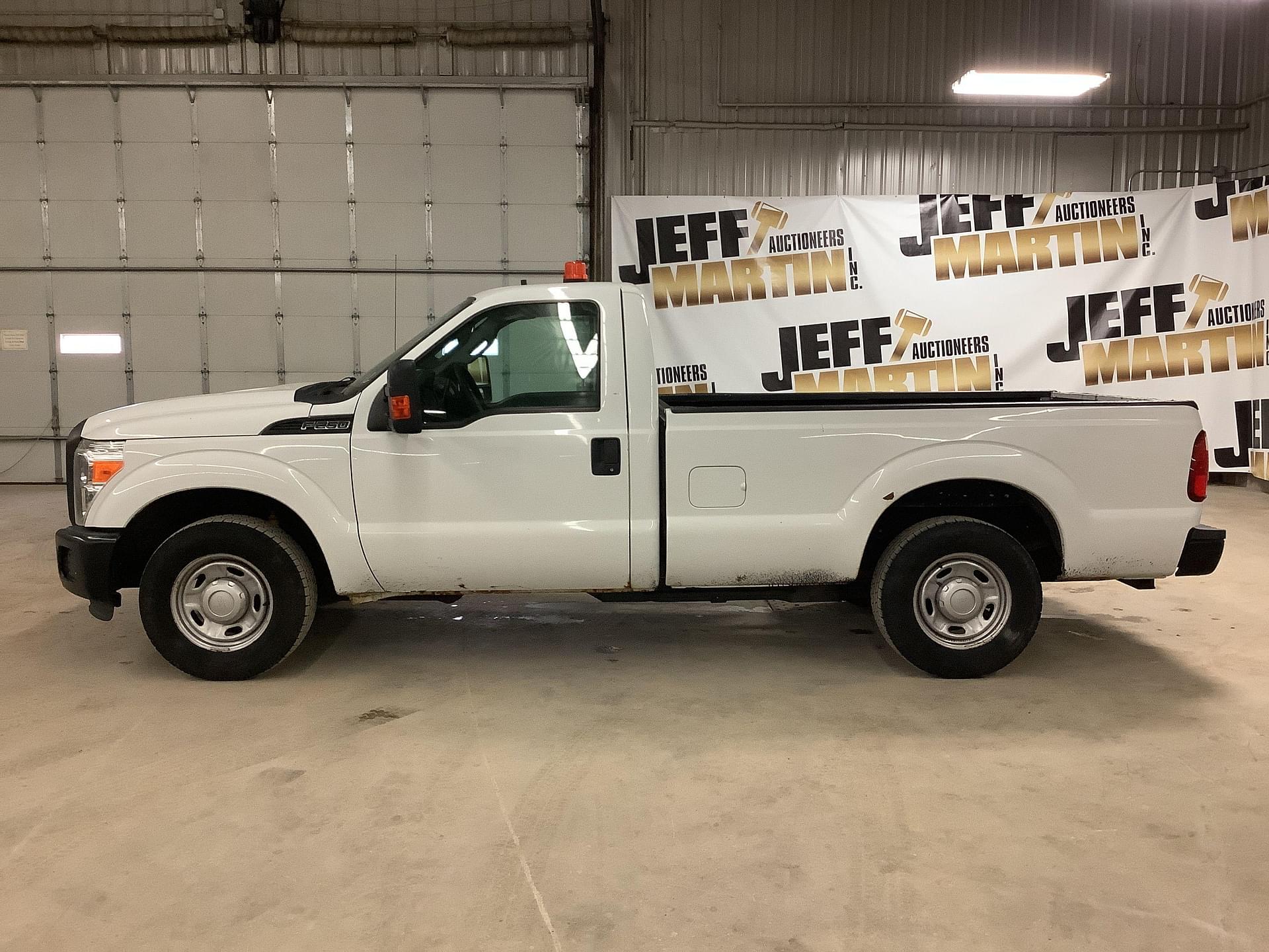 Main image Ford F-250 8