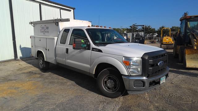 Image of Ford F-250 equipment image 2