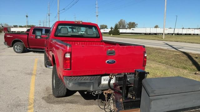Image of Ford F-250 equipment image 3