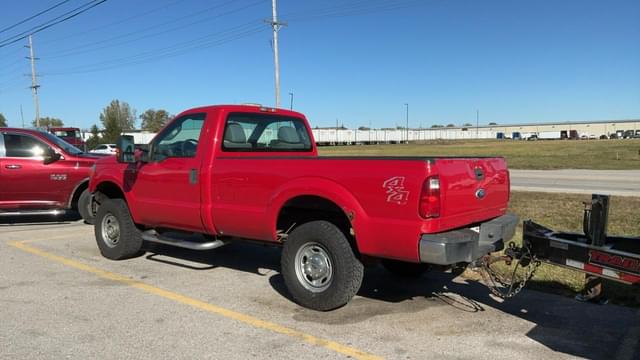 Image of Ford F-250 equipment image 2