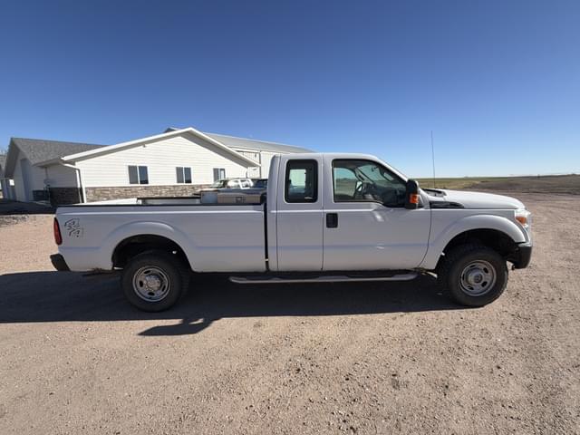 Image of Ford F-250 equipment image 3
