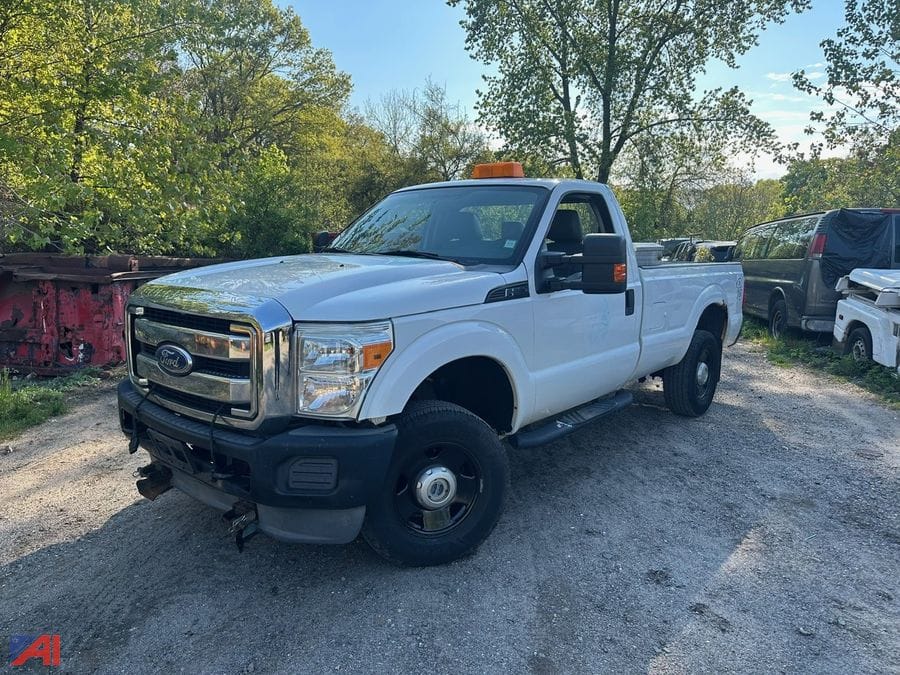 2012 Ford F-250 Equipment Image0