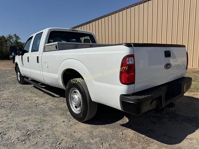 Image of Ford F-250 equipment image 2