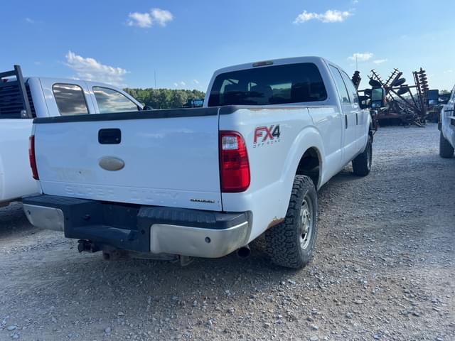 Image of Ford F-250 equipment image 3