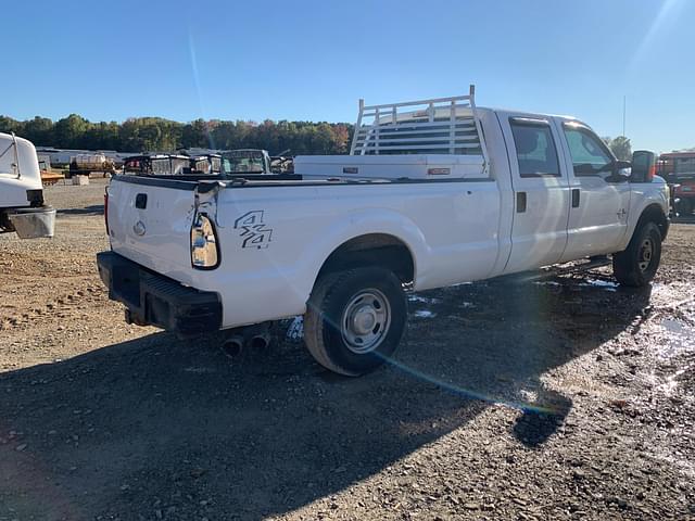 Image of Ford F-250 equipment image 3