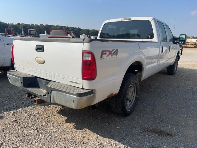 Image of Ford F-250 equipment image 3