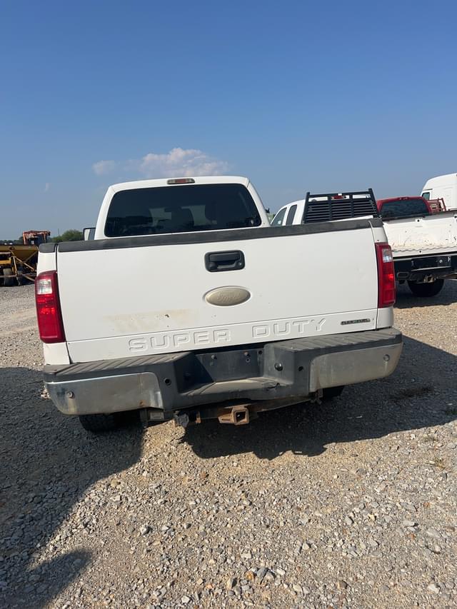 Image of Ford F-250 equipment image 2