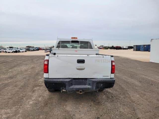 Image of Ford F-250 equipment image 3