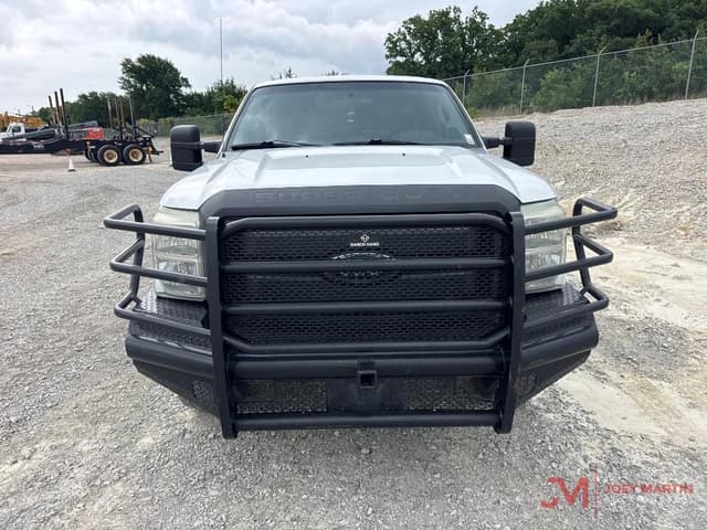 Image of Ford F-250 equipment image 4