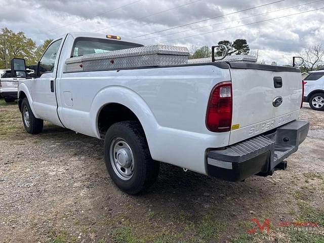 Image of Ford F-250 equipment image 3
