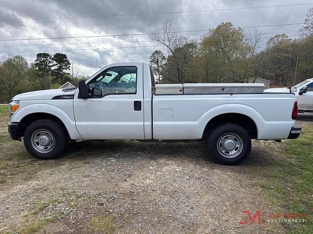 Image of Ford F-250 equipment image 4