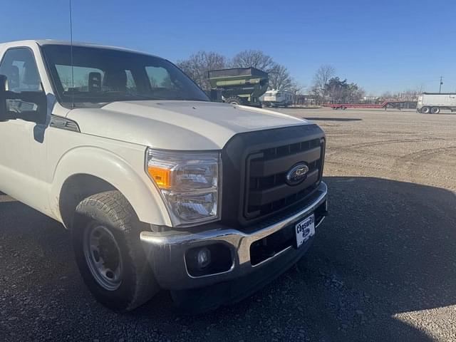 Image of Ford F-250 equipment image 3