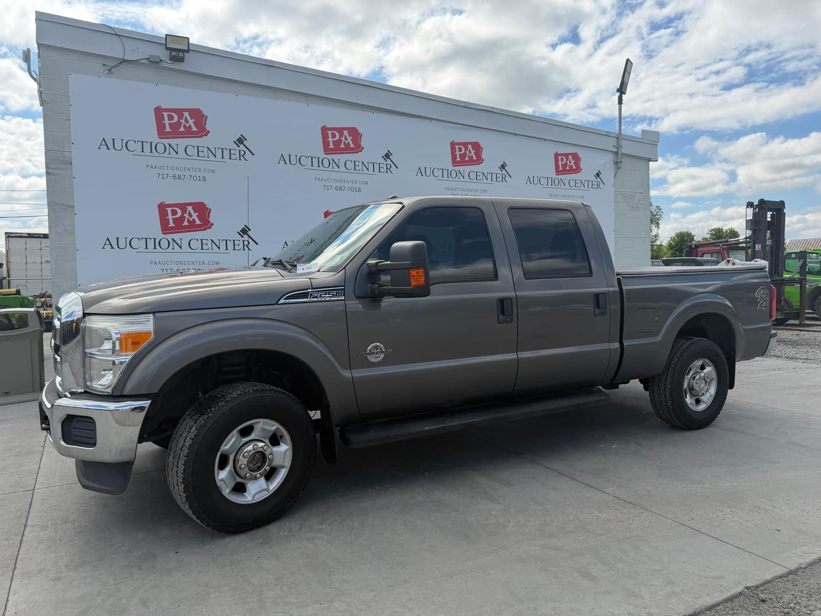 2012 Ford F-250 Equipment Image0