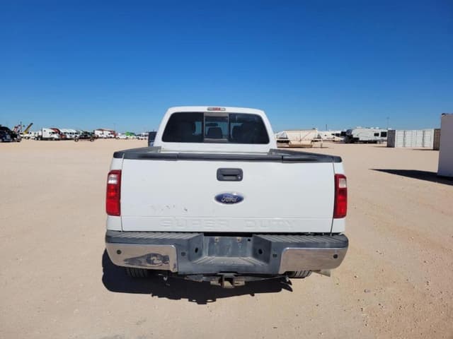 Image of Ford F-250 equipment image 3