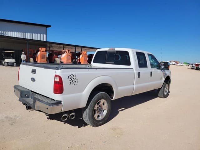 Image of Ford F-250 equipment image 4