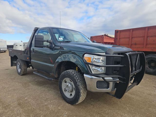 Image of Ford F-350 equipment image 3