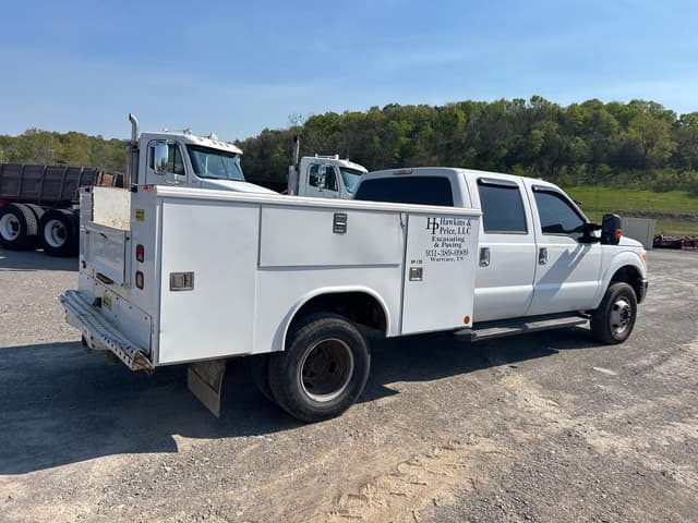 Image of Ford F-350 equipment image 3