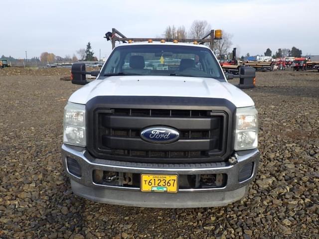 Image of Ford F-350 equipment image 1