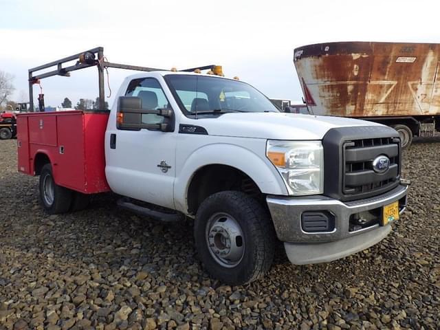 Image of Ford F-350 equipment image 2