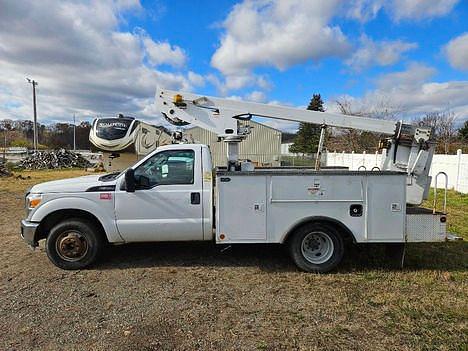 Image of Ford F-350 equipment image 1