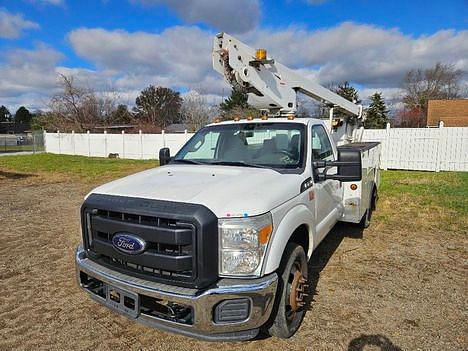 Image of Ford F-350 Primary image