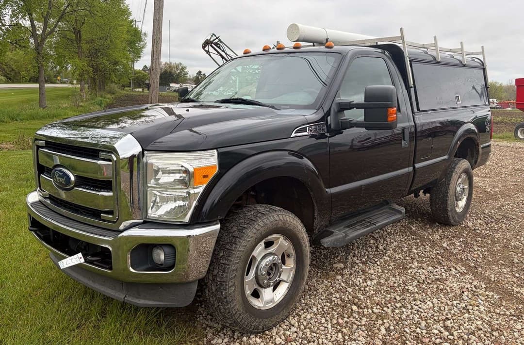 Image of Ford F-350 Primary image