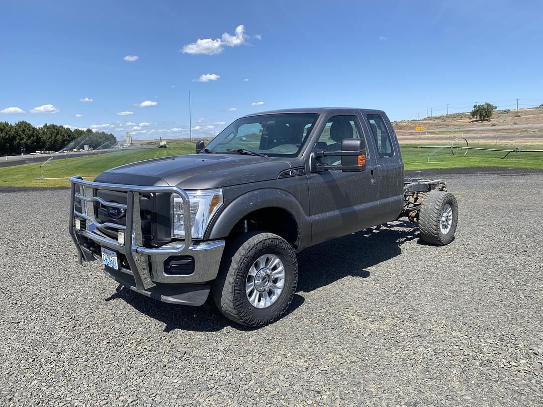 Image of Ford F-350 Primary image