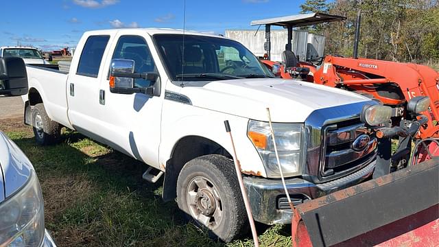 Image of Ford F-350 equipment image 1