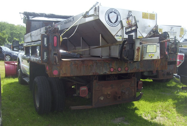 Image of Ford F-350 equipment image 1