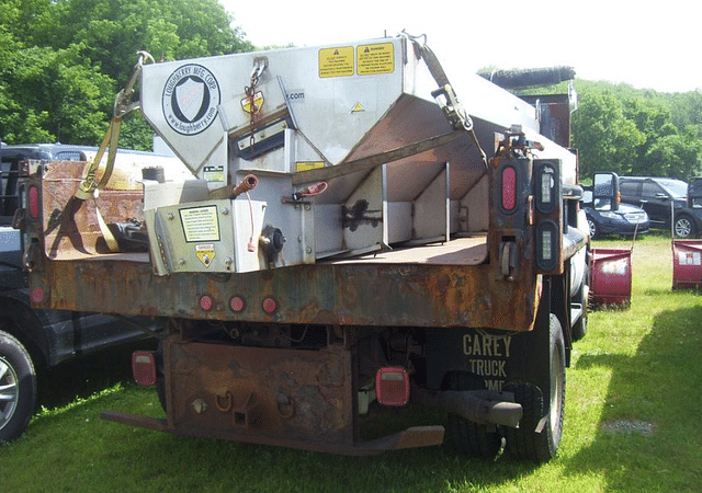 Image of Ford F-350 equipment image 2