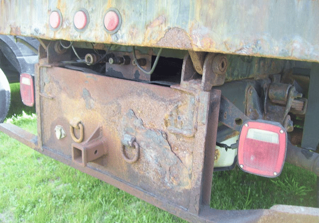 Image of Ford F-350 equipment image 4
