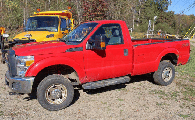 Image of Ford F-350 equipment image 1