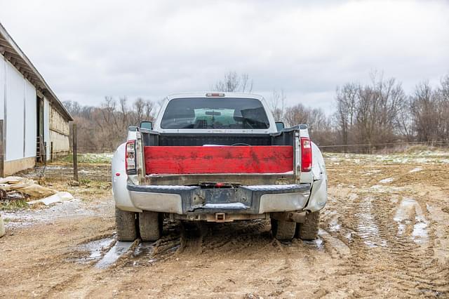 Image of Ford F-350 equipment image 1