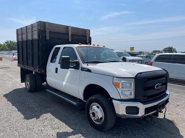 Image of Ford F-350 equipment image 3